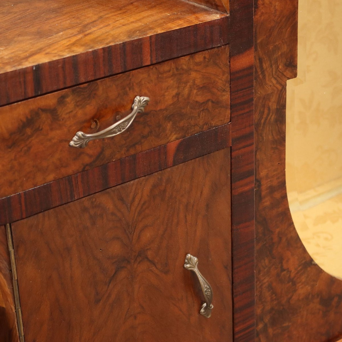 Vintage Dispaly Cabinet Burl Veneer Design Italy 1920s-1930s-photo-5