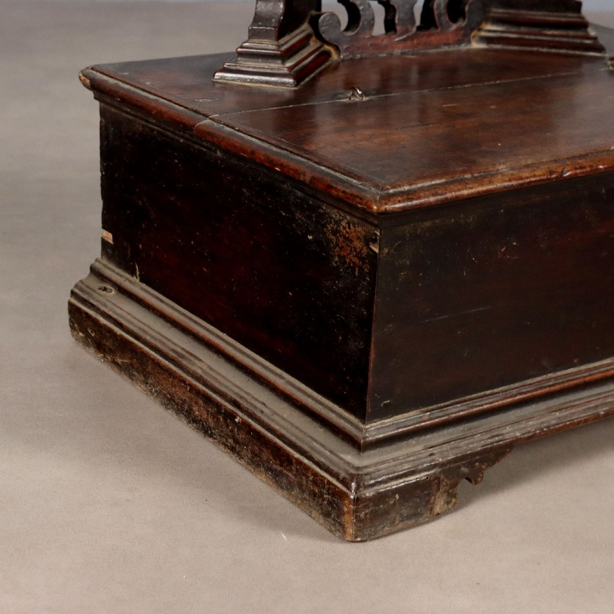 Antique Prayer Desk Baroque Cherrywood Italy XVII Century-photo-3