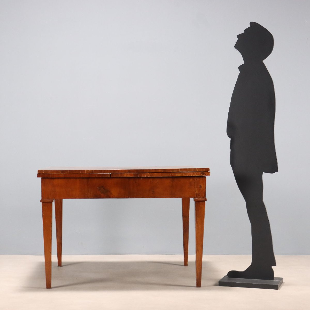 Table Directoire en noyer Italie, début du XIXe siècle-photo-2