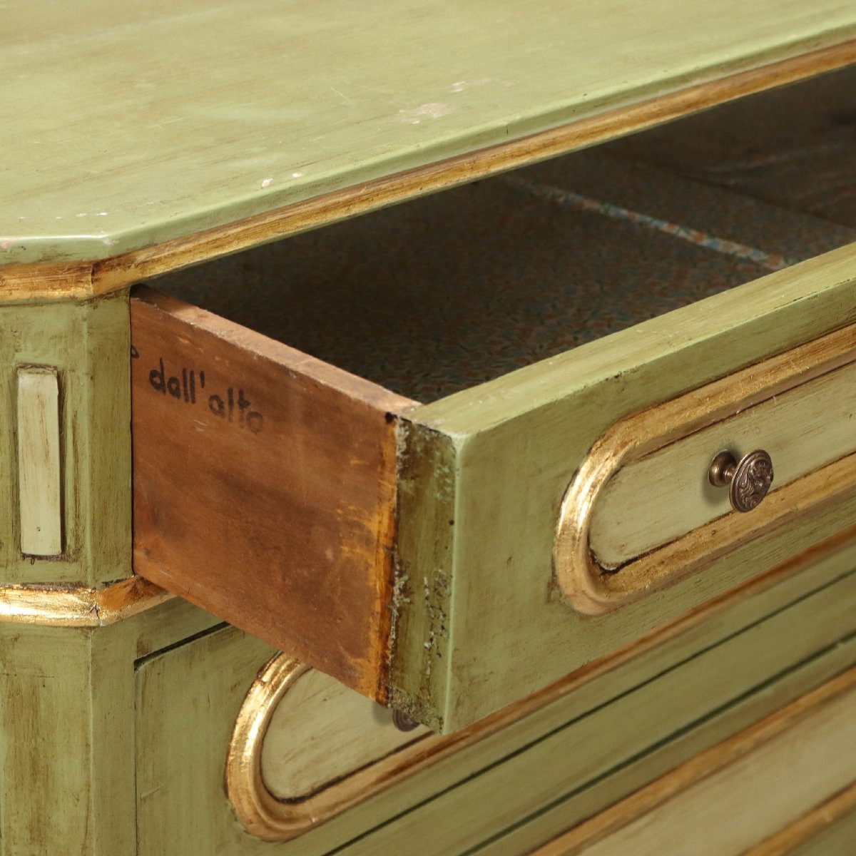 Commode Umbertino laquée et dorée Italie, fin du XIXe siècle-photo-3