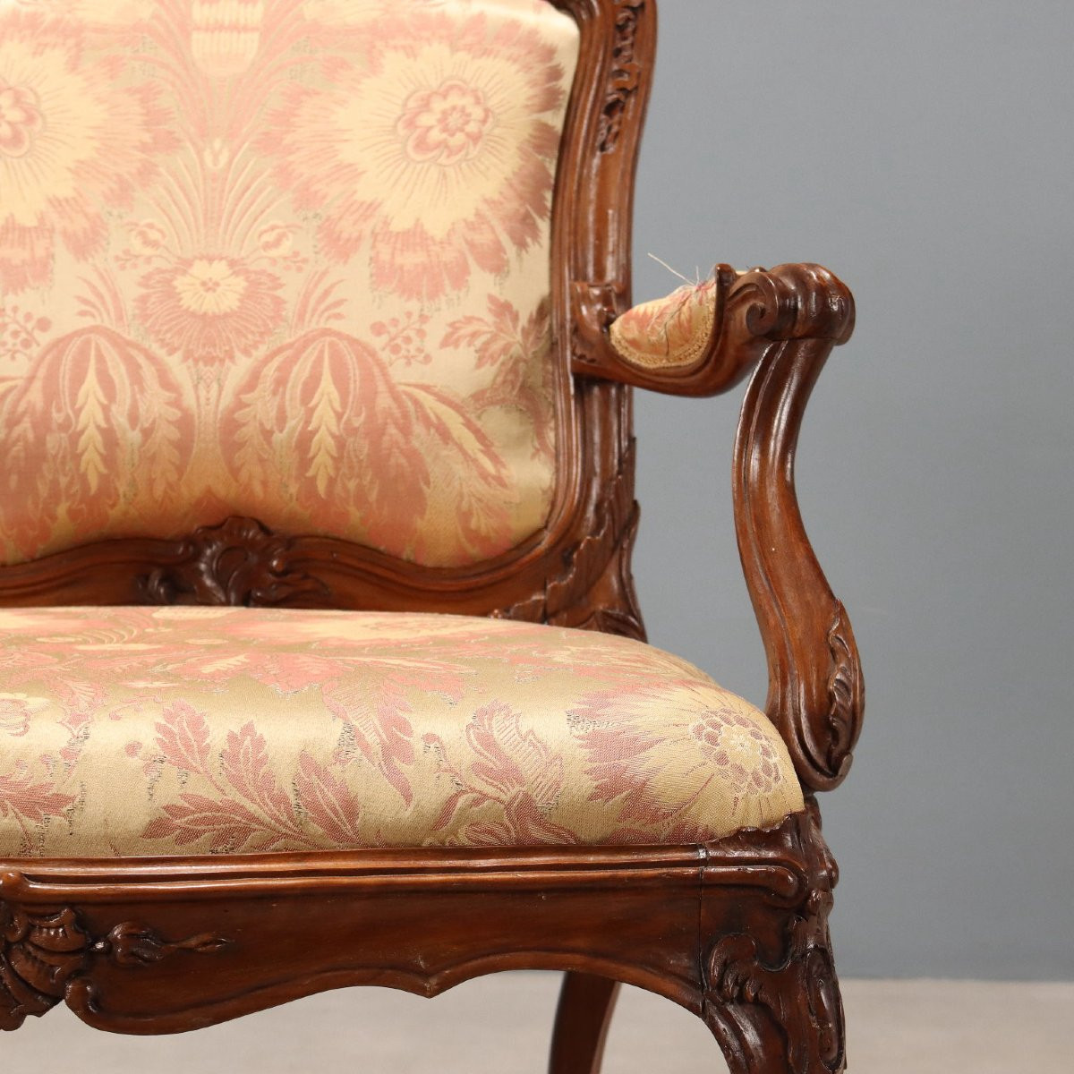 Fauteuil baroque en noyer Gênes, milieu du XVIIIe siècle-photo-4
