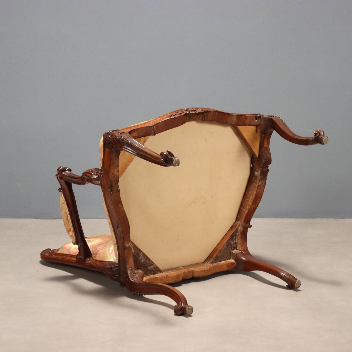 Fauteuil baroque en noyer Gênes, milieu du XVIIIe siècle-photo-5