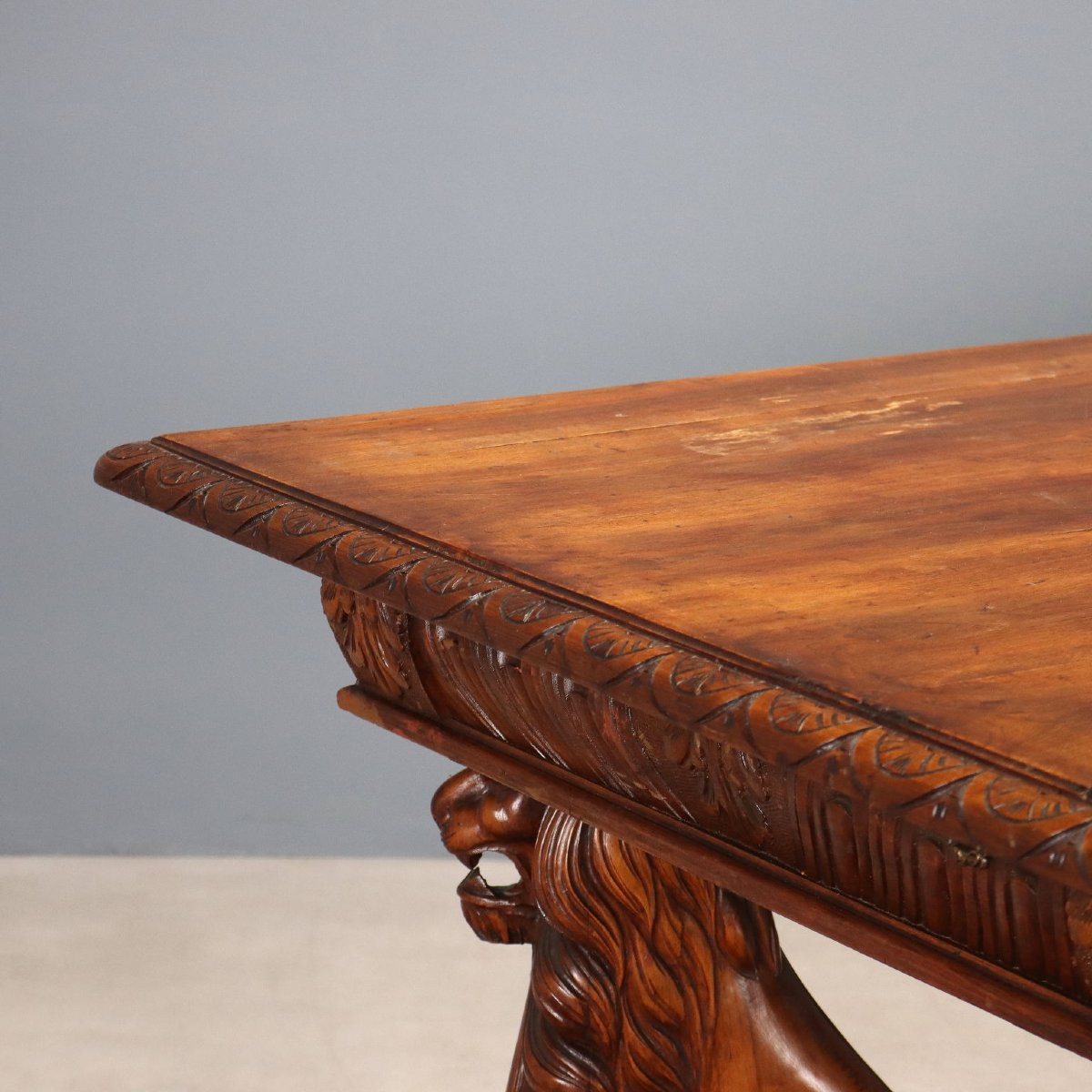 Late 19th-century Italian Walnut Neo-renaissance Table-photo-4