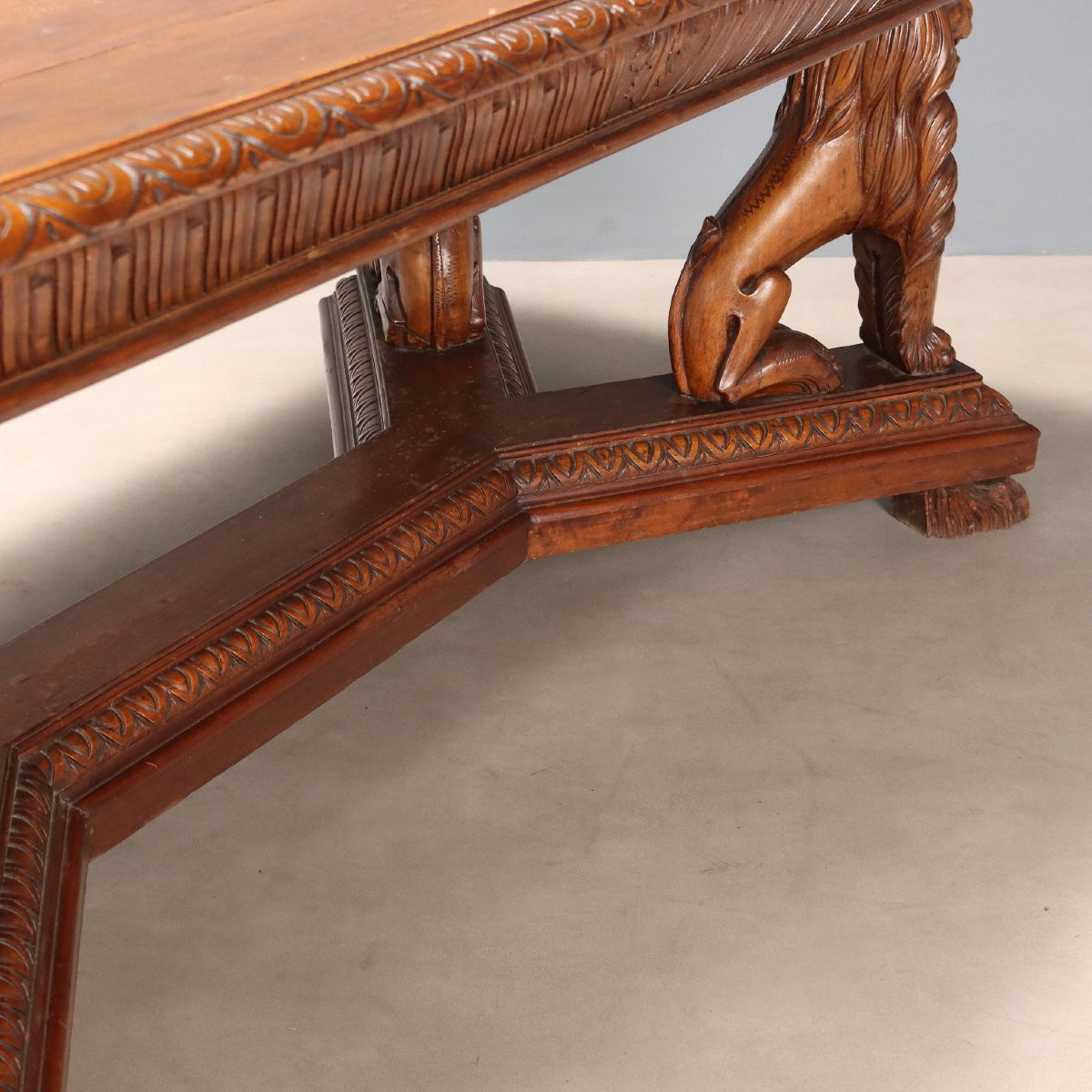 Late 19th-century Italian Walnut Neo-renaissance Table-photo-6
