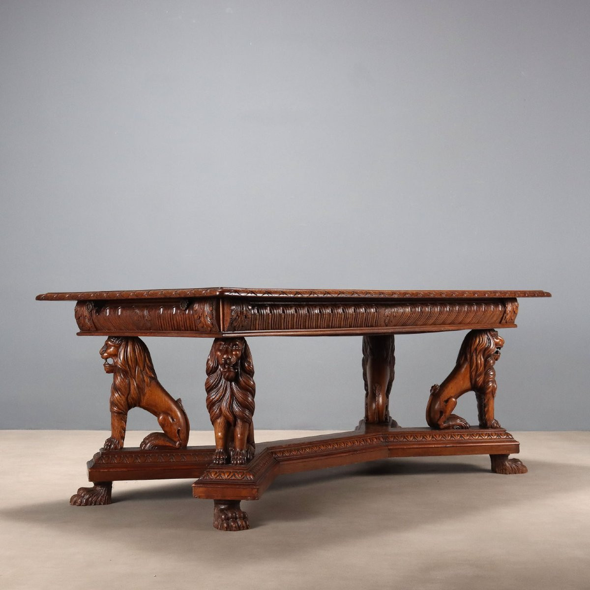 Late 19th-century Italian Walnut Neo-renaissance Table-photo-8