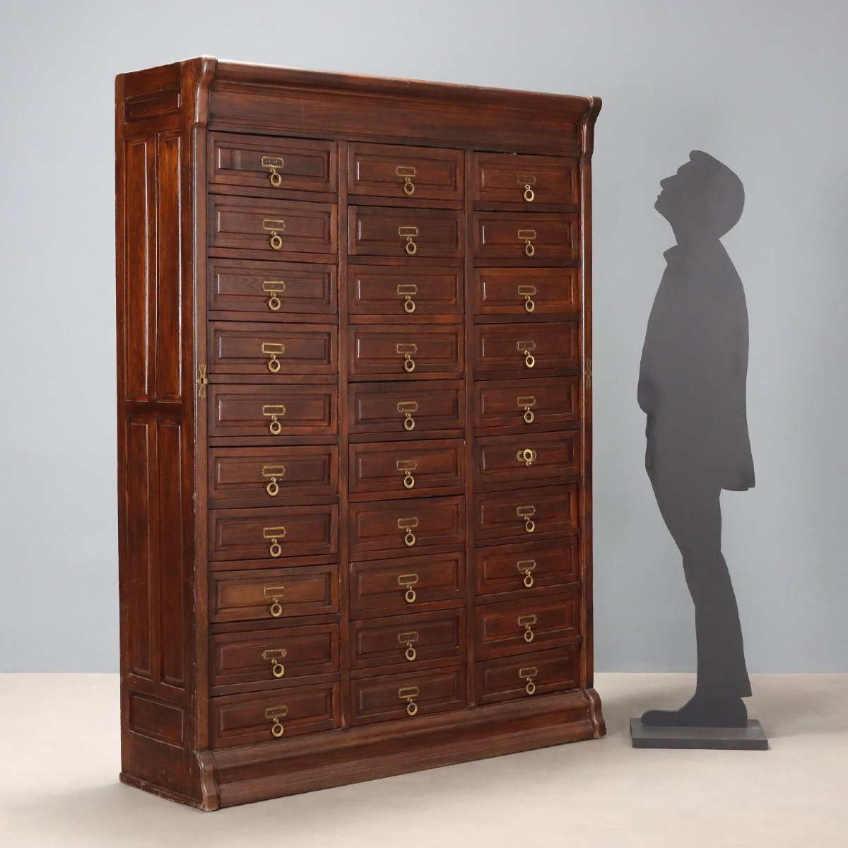 Early 20th-century Italian Walnut-stained Oak Chest Of Drawers-photo-2