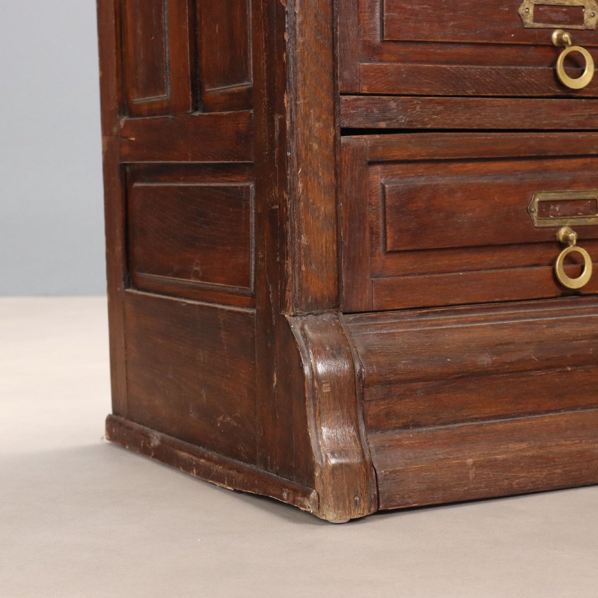 Early 20th-century Italian Walnut-stained Oak Chest Of Drawers-photo-3