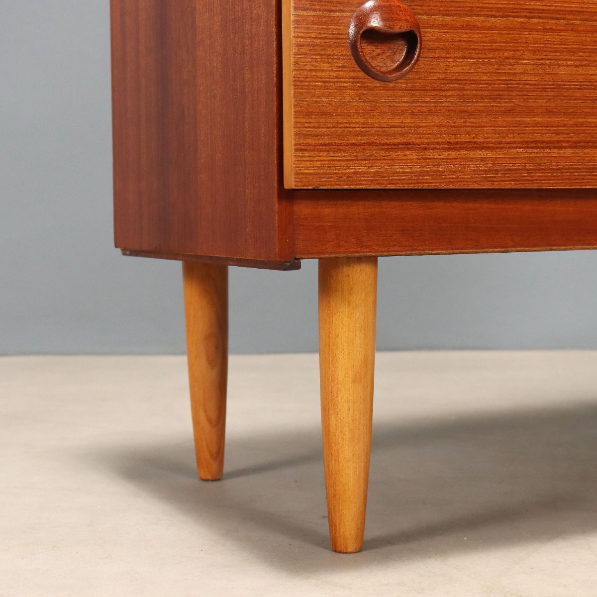 Commode Vintage Plaquée en Teck Design Europe du Nord Années 60-photo-1