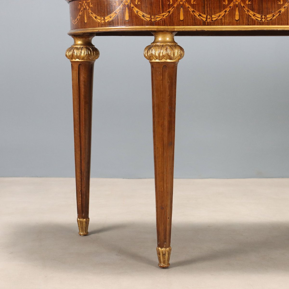 Early 20th-century Italian Walnut Console Table In The Neoclassical Style-photo-1
