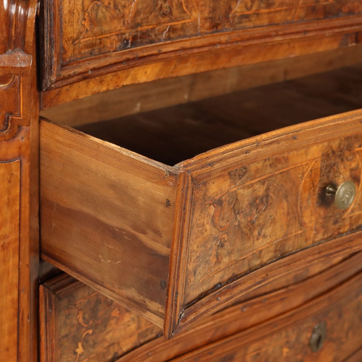 Commode Baroque Ancienne Noyer Bruyère 4 Tiroirs Lombardie  XVIIIe Siècle-photo-3
