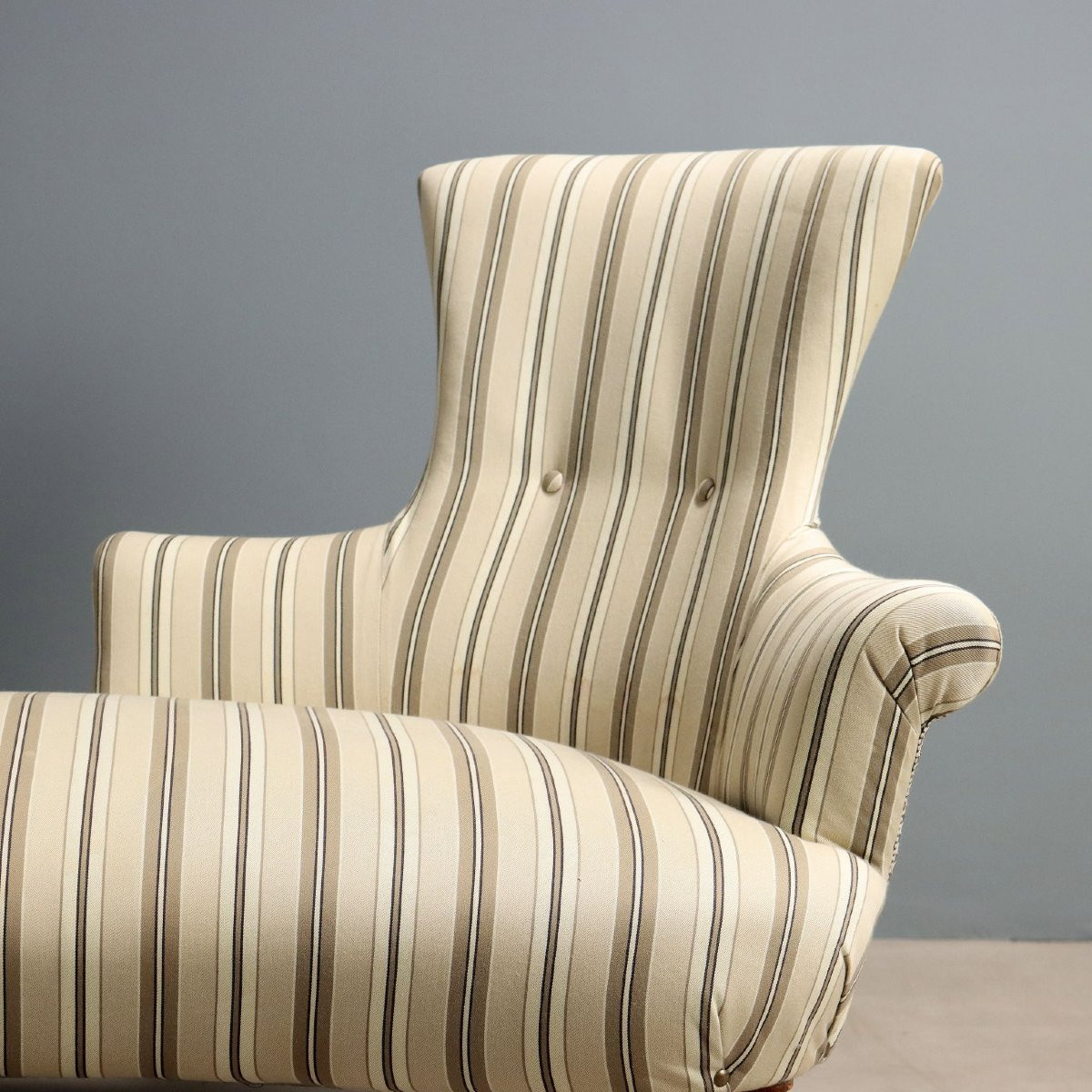 19th-century Italian Beechwood Conversation Sofa-photo-3