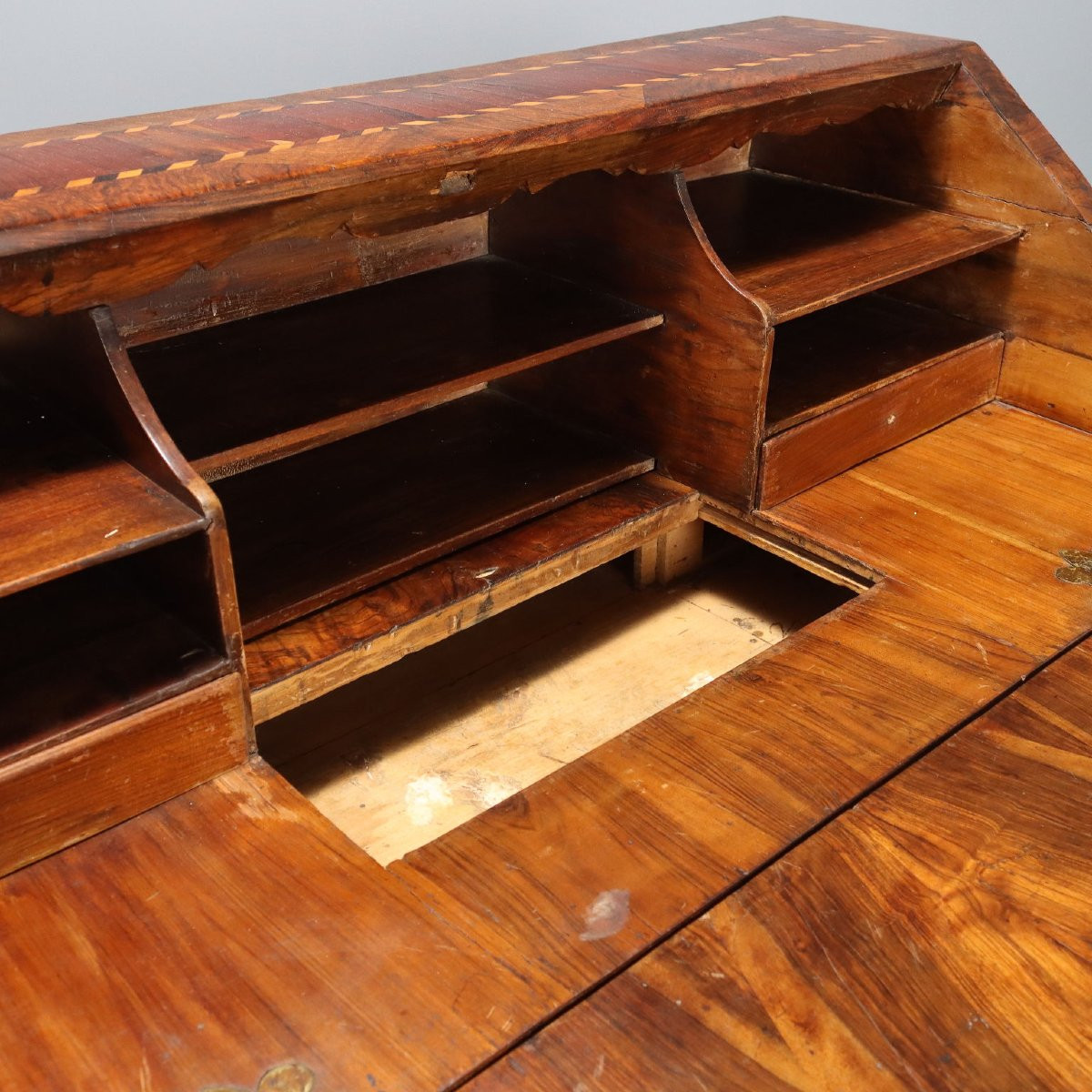 Rosewood And Mahogany Tray With Maple Inlays, Central Italy, Mid-18th Century-photo-1