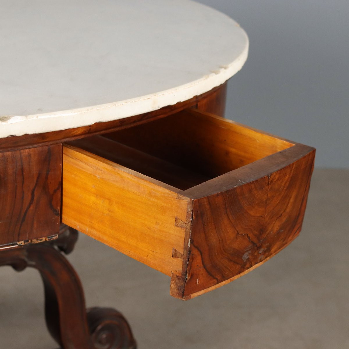 Louis Philippe Table In Lombardy Walnut, First Half Of The 19th Century-photo-3