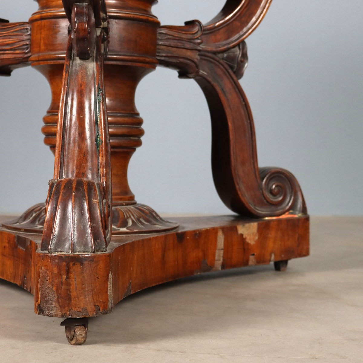 Louis Philippe Table In Lombardy Walnut, First Half Of The 19th Century-photo-3
