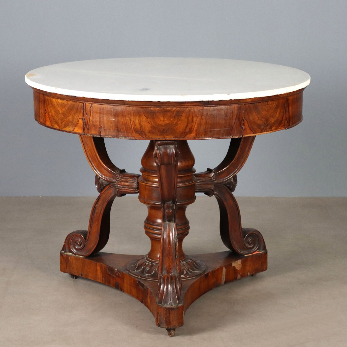Louis Philippe Table In Lombardy Walnut, First Half Of The 19th Century