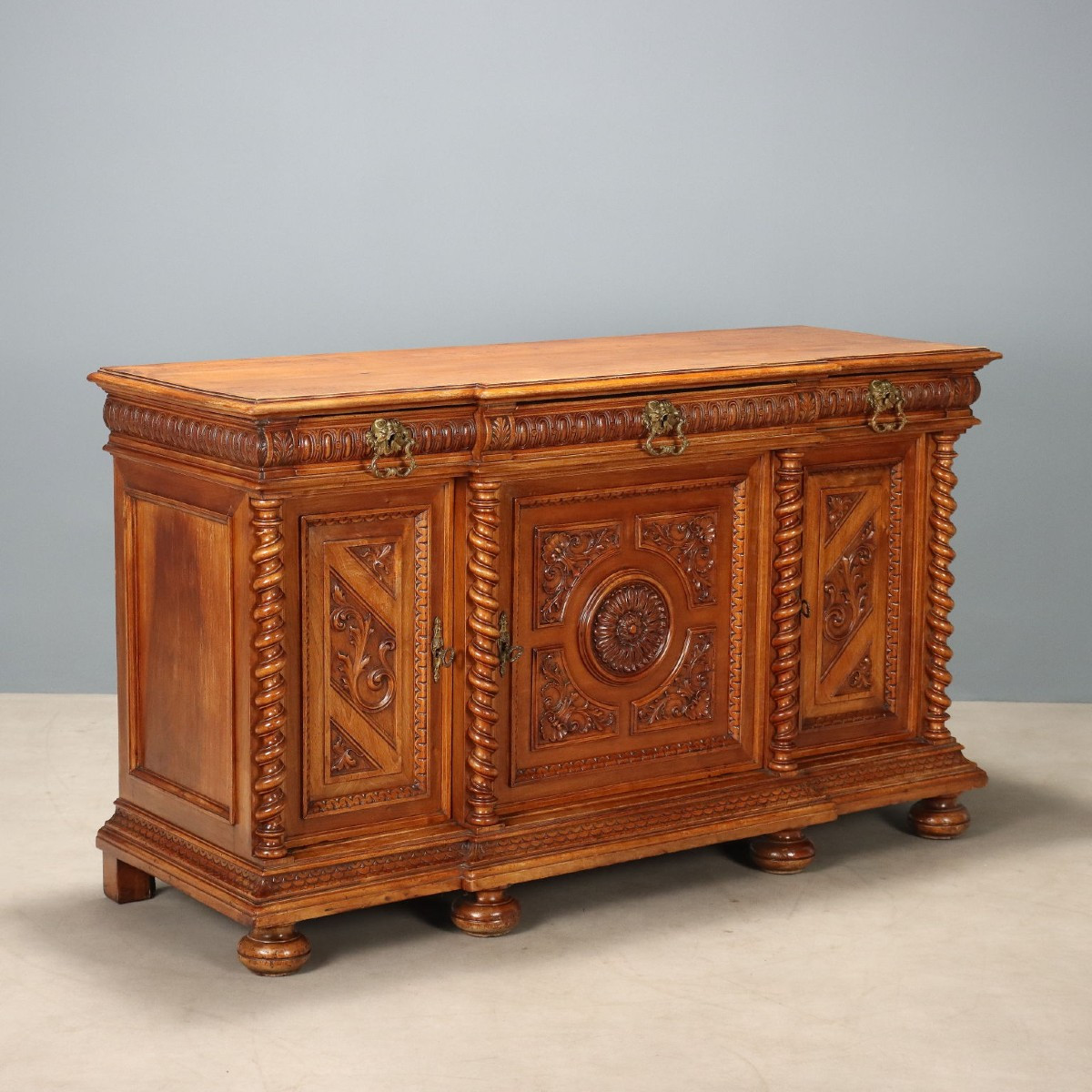Neo-baroque Sideboard In Italian Walnut, Late 19th Century