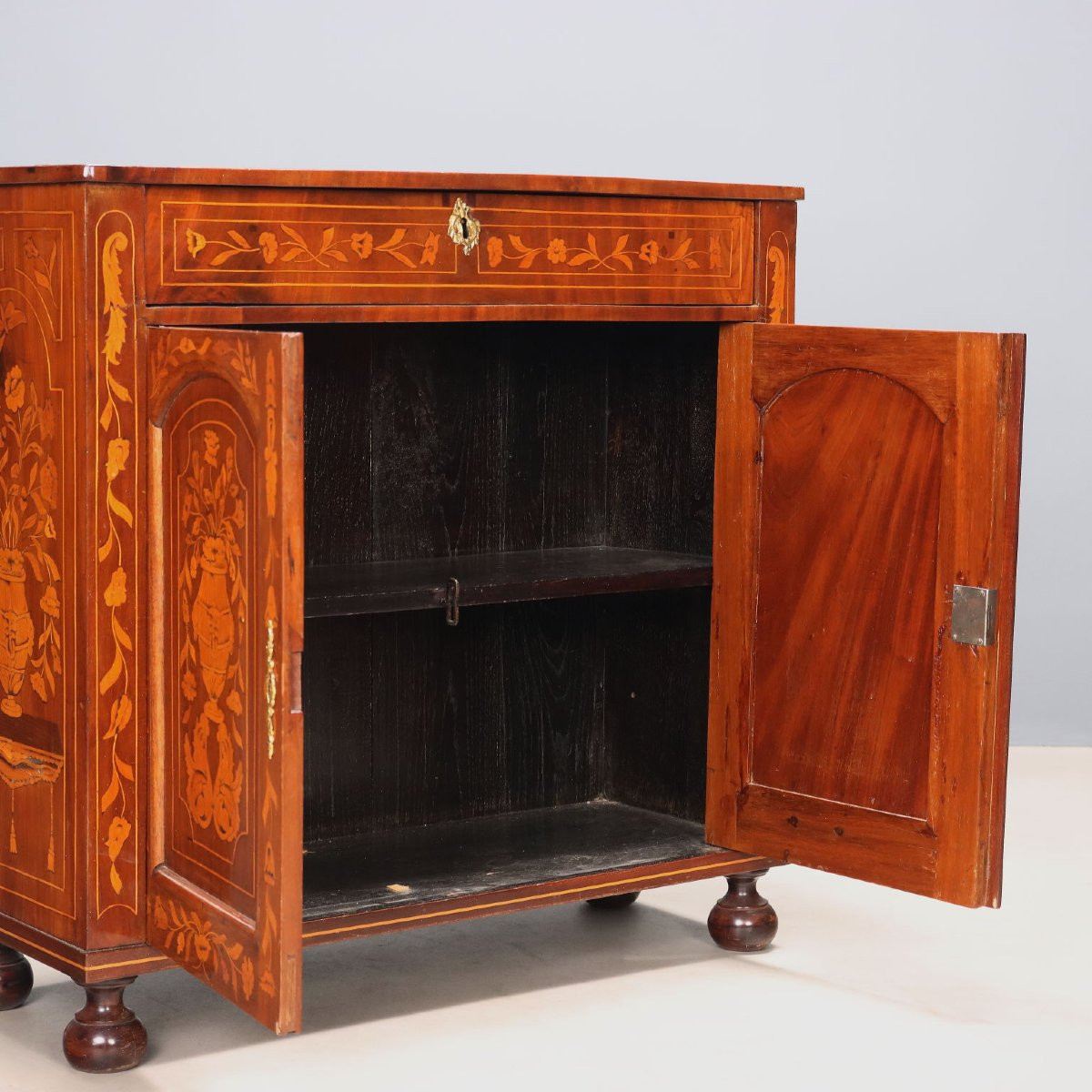 Dutch Mahogany Sideboard With Fillet Work And Inlays, Late 19th Century-photo-3