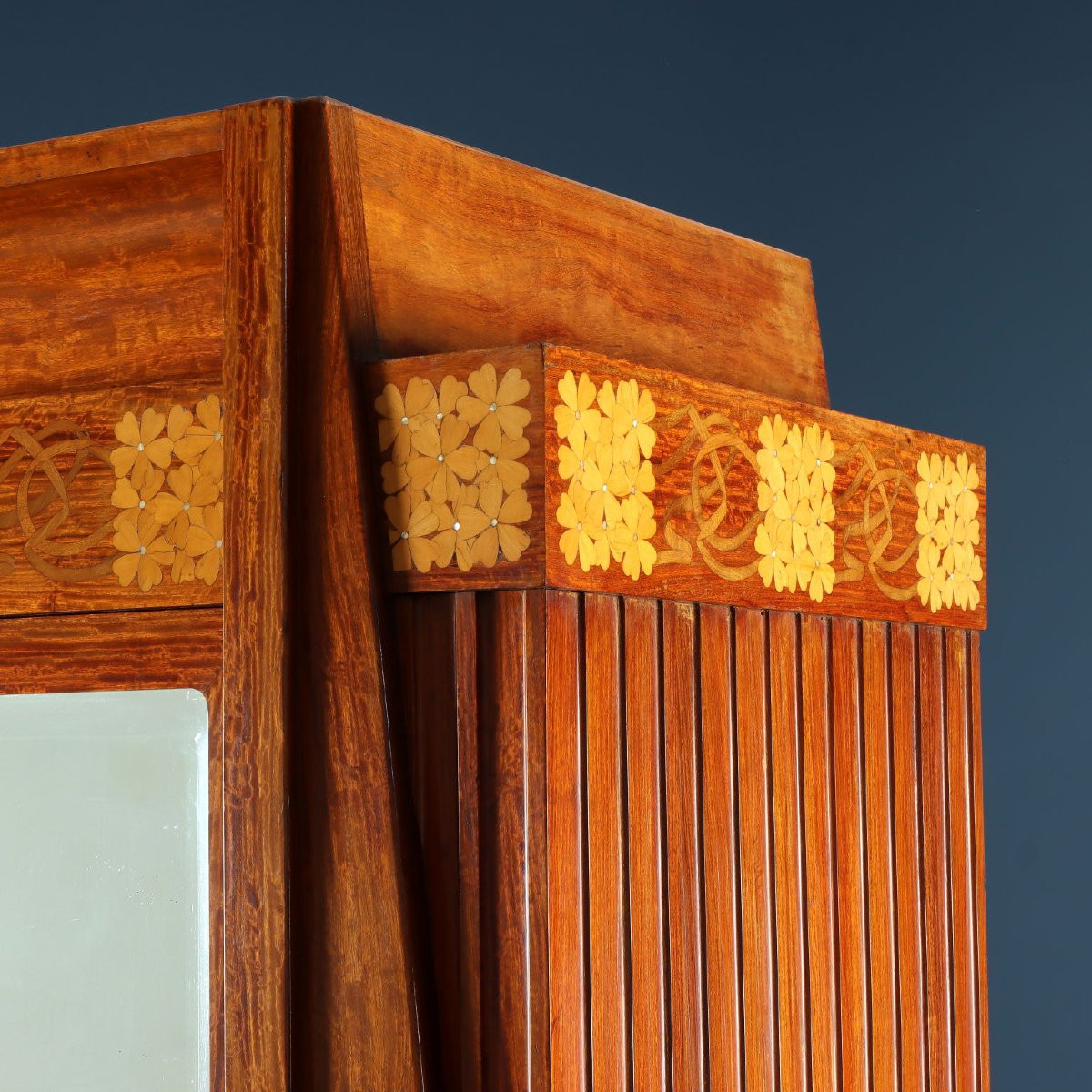 Cabinet. Produced By Carlo Zen, 1902-photo-2