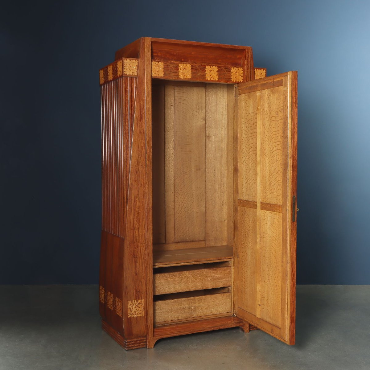 Cabinet. Produced By Carlo Zen, 1902-photo-3
