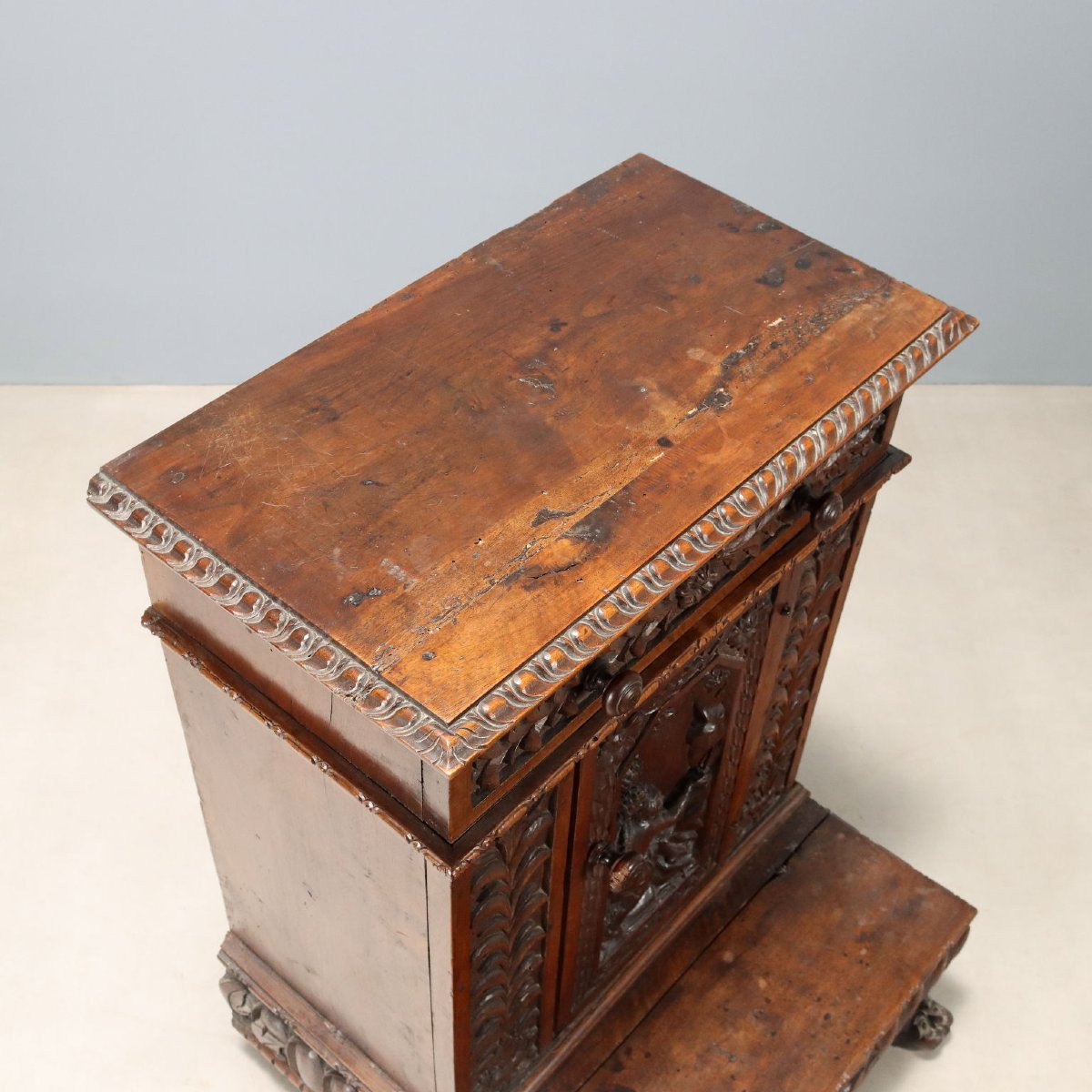 17th-century Genoese Baroque Kneeler In Ligurian Walnut-photo-6