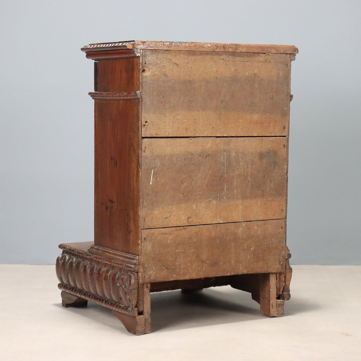 17th-century Genoese Baroque Kneeler In Ligurian Walnut-photo-8