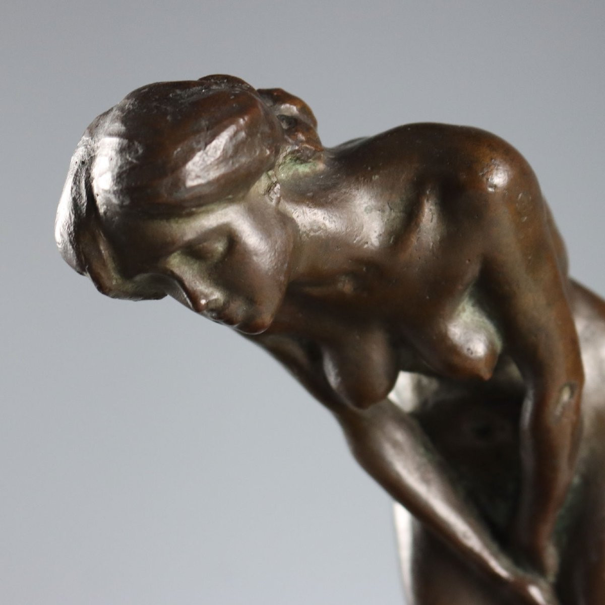 Nu féminin en bronze par Oreste Labò Italie, début des années 1900-photo-3