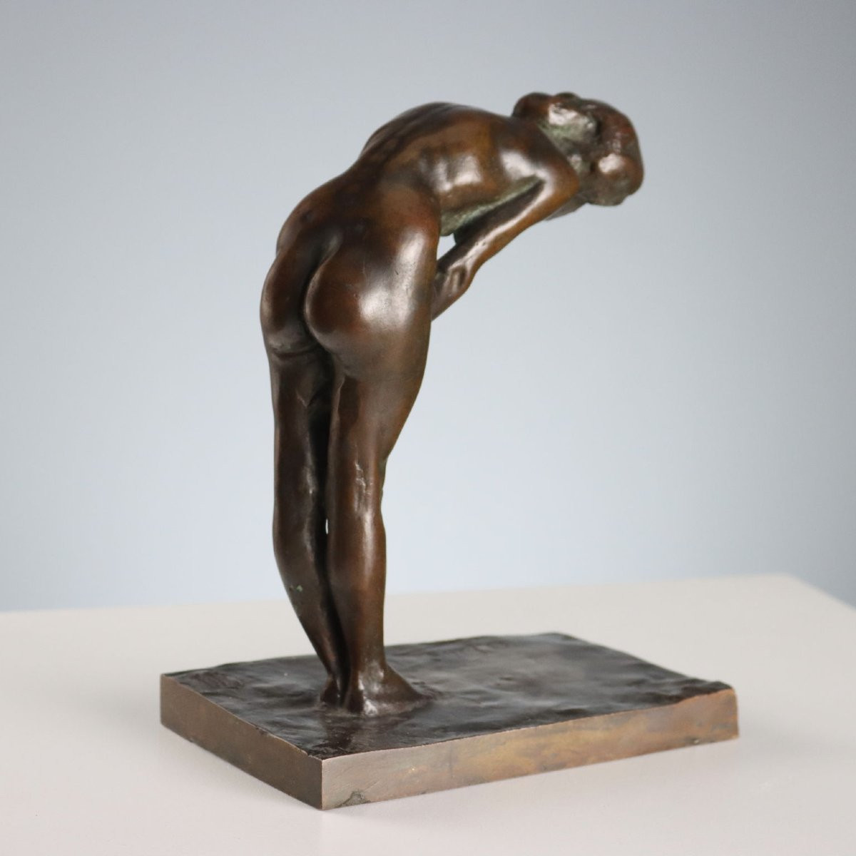 Nu féminin en bronze par Oreste Labò Italie, début des années 1900-photo-2