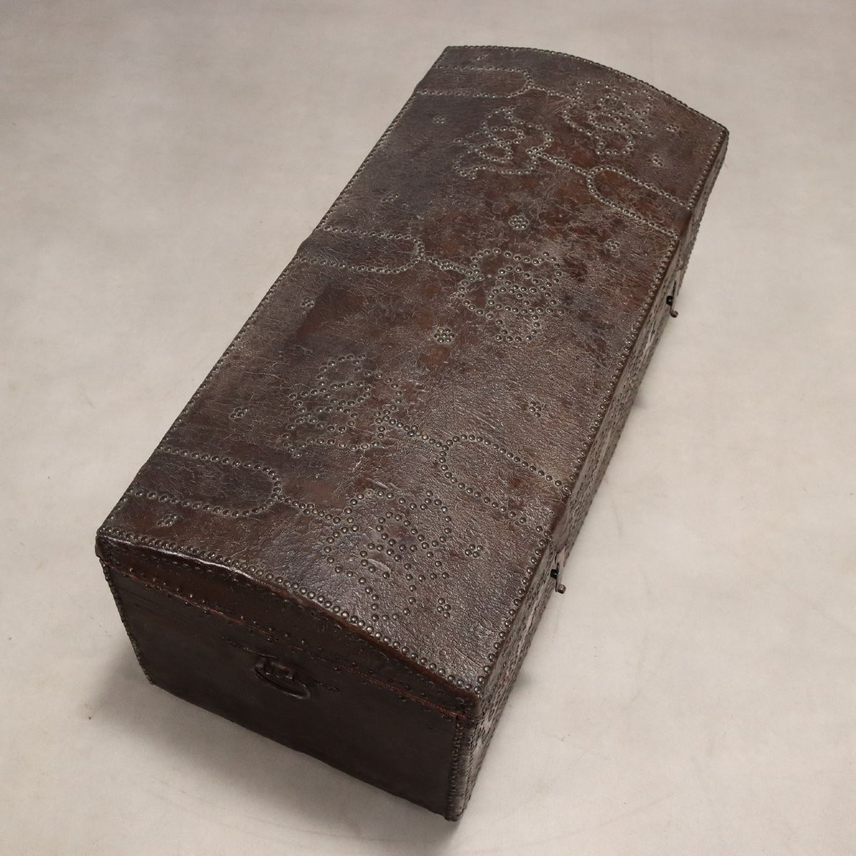 Coffre Ancien Cuir Tissu Bordeaux Espagne XVIIIe Siècle-photo-5