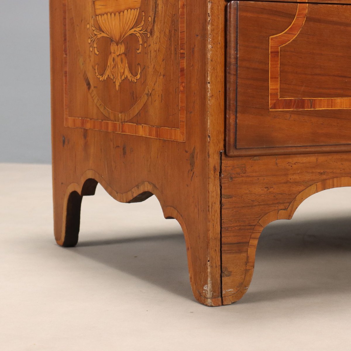 Walnut Chest Of Drawers With Maple Inlays, Piacenza, Mid-18th Century-photo-3