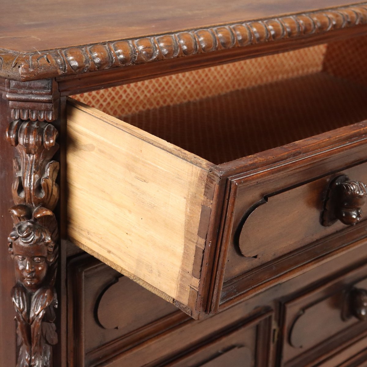 Early 18th-century Baroque Chest Of Drawers In Walnut And Poplar, Genoa-photo-4
