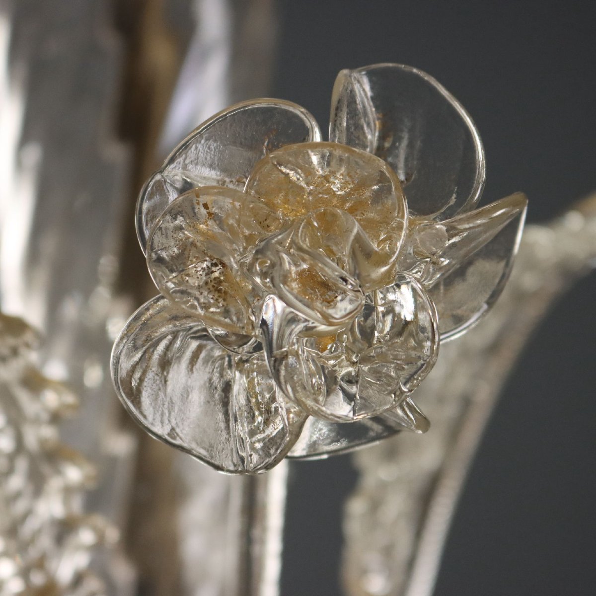 Early 20th-century Murano Glass Chandelier With Clear Blown Glass And Gold Accents-photo-4