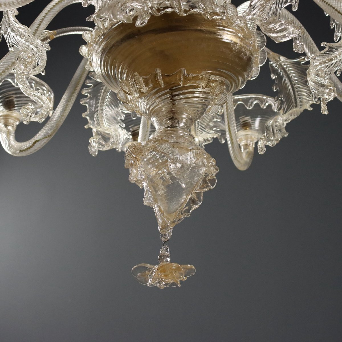 Early 20th-century Murano Glass Chandelier With Clear Blown Glass And Gold Accents-photo-2