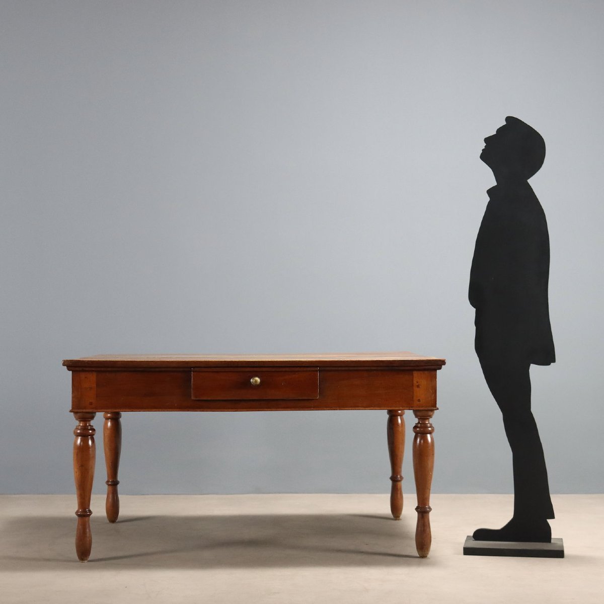 Early 19th-century Italian Walnut Table-photo-2