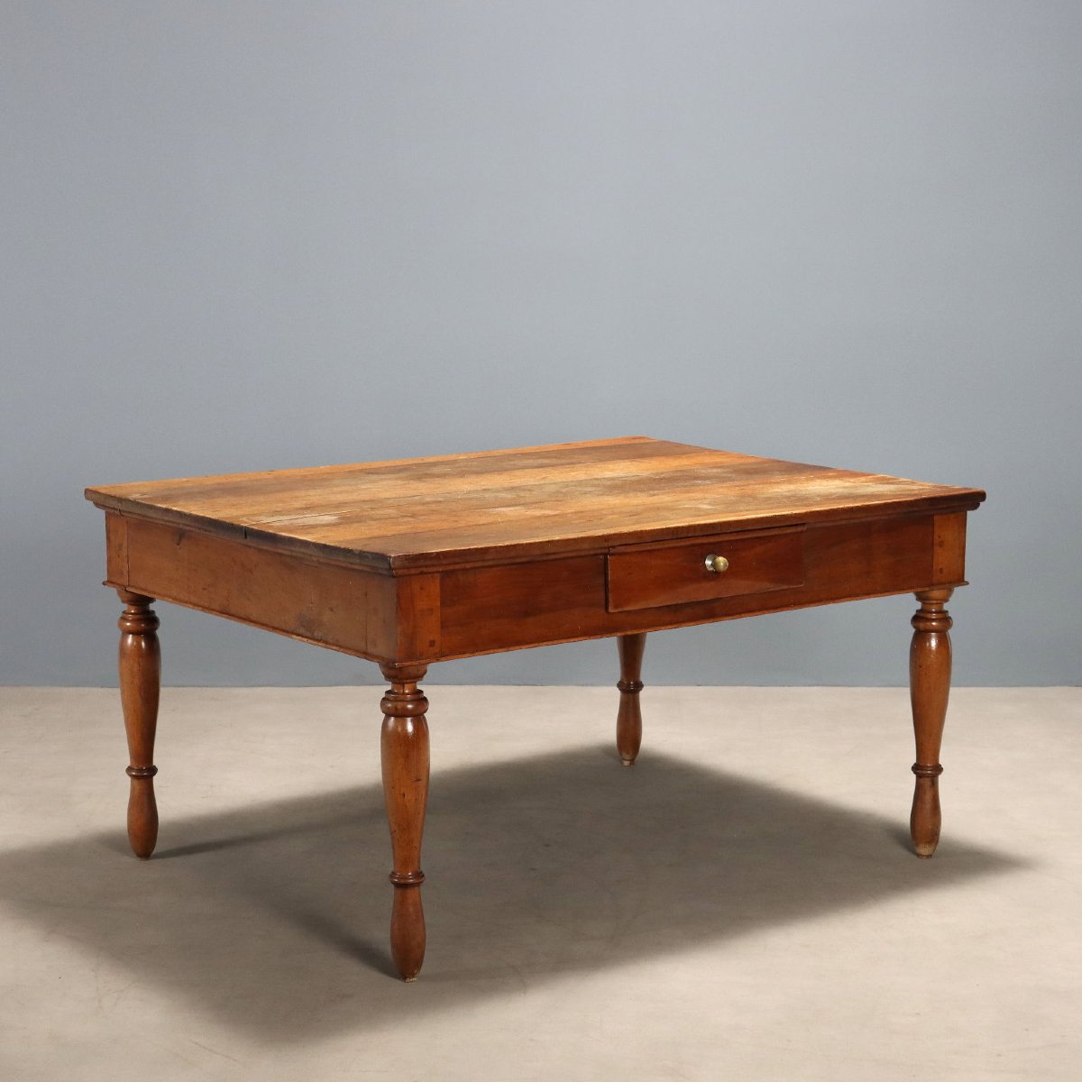 Early 19th-century Italian Walnut Table-photo-4