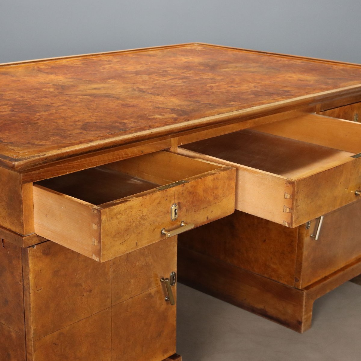 Art Deco Desk In Walnut And Walnut Burl, Italy, Second Half Of The 20th Century-photo-4