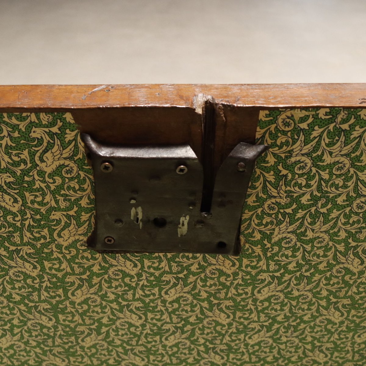 Coffre Ancien Noyer Gravé Italie du XVIIIe Siècle-photo-5
