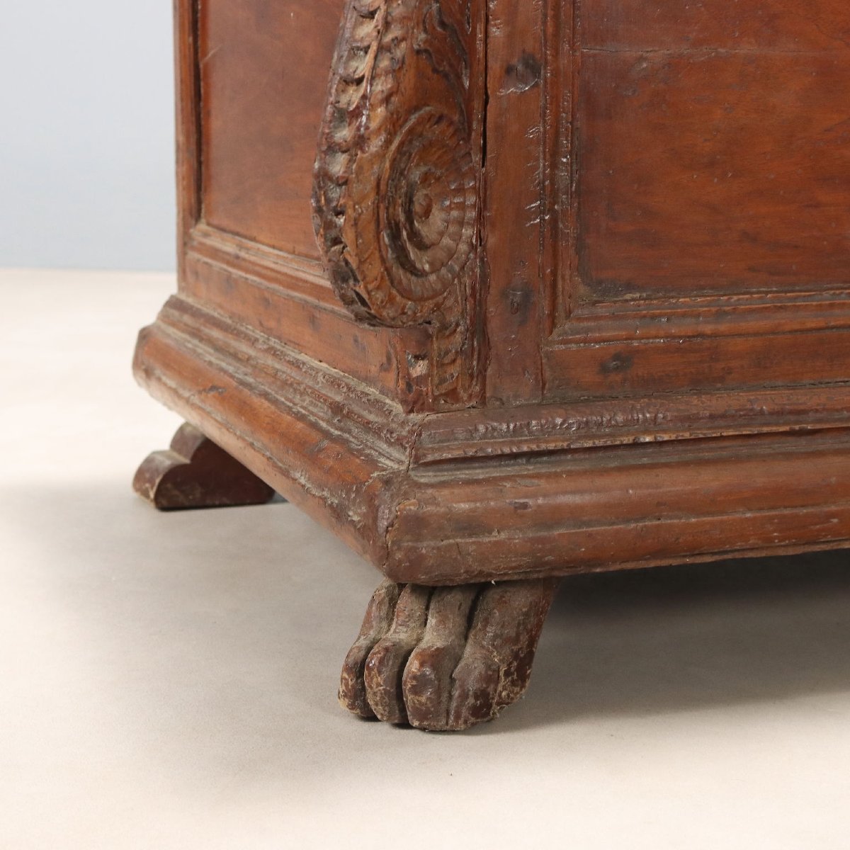 Coffre Ancien Noyer Gravé Italie du XVIIIe Siècle-photo-7