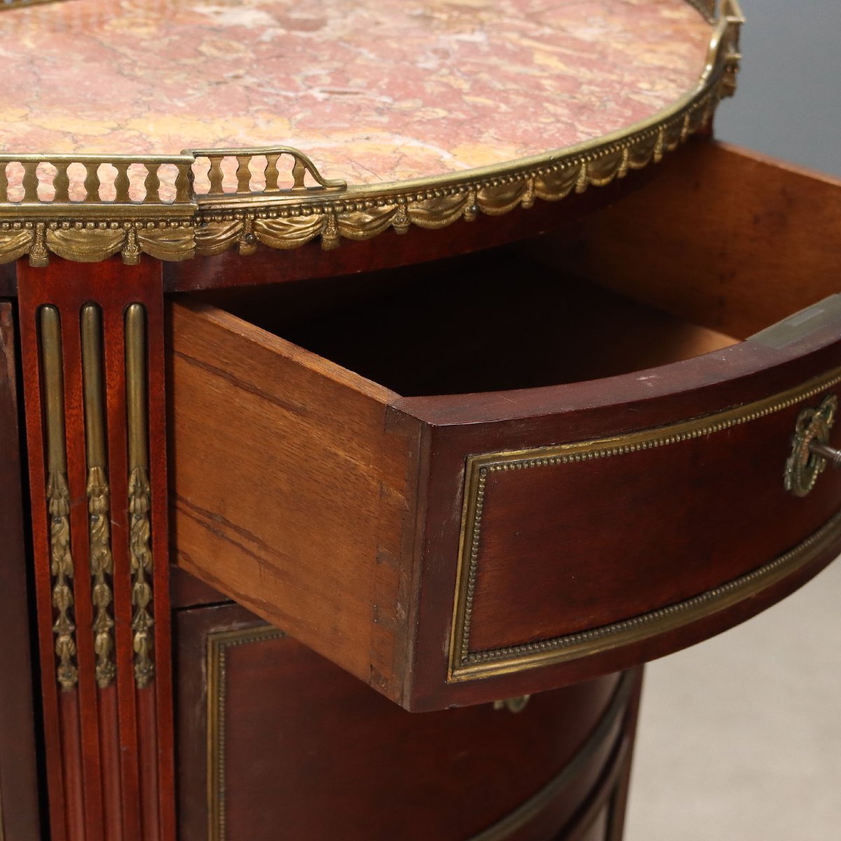 Demi Lune Sideboard In Mahogany, London, Second Half Of The 19th Century-photo-4