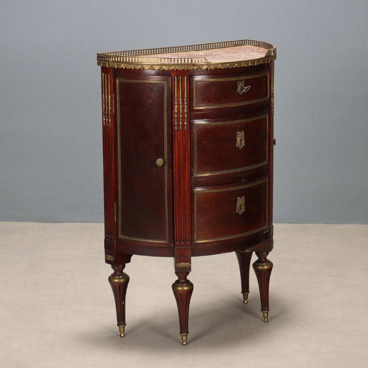Demi Lune Sideboard In Mahogany, London, Second Half Of The 19th Century