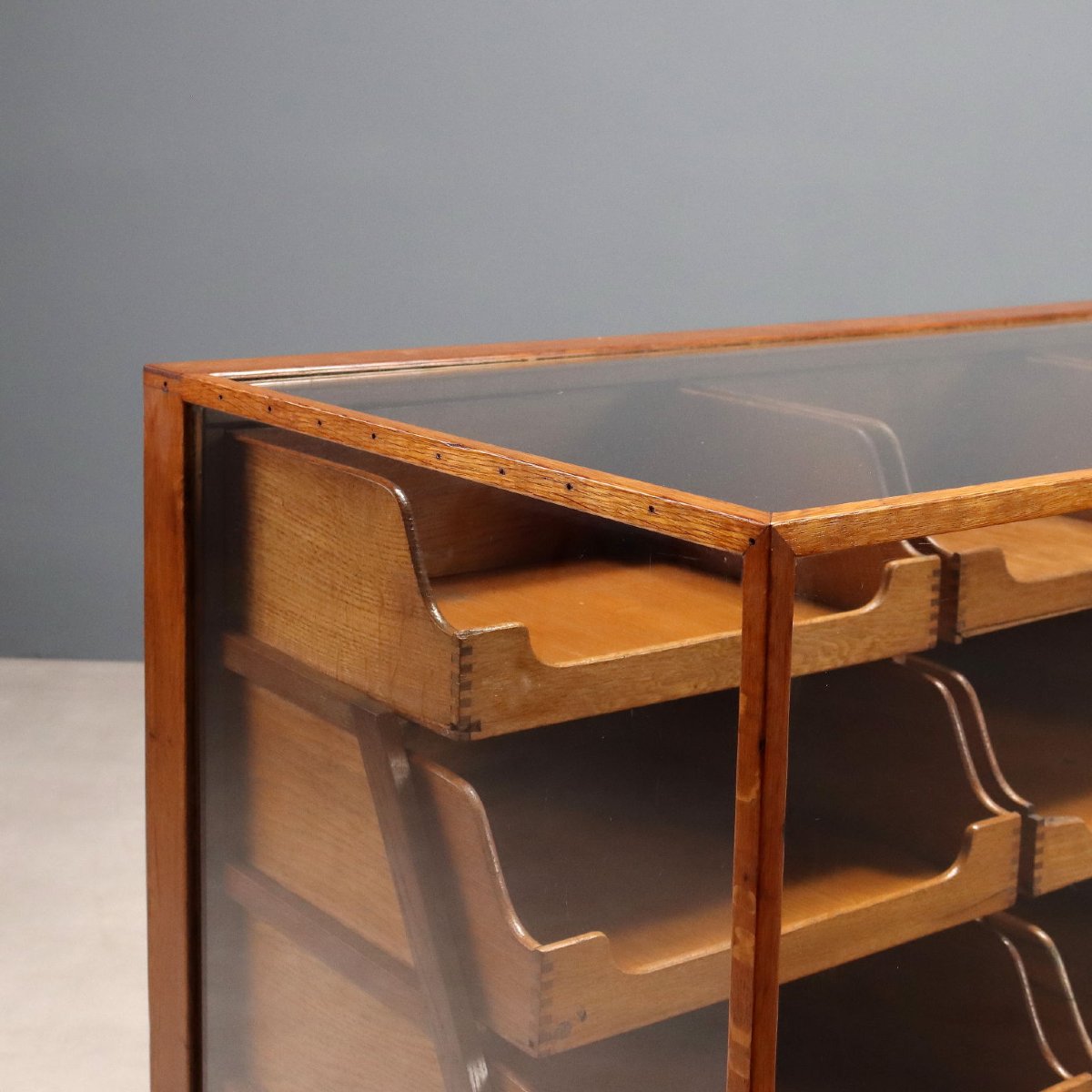 Comptoir de Magasin Vintage Chêne Verre Design des Années 1940-photo-1