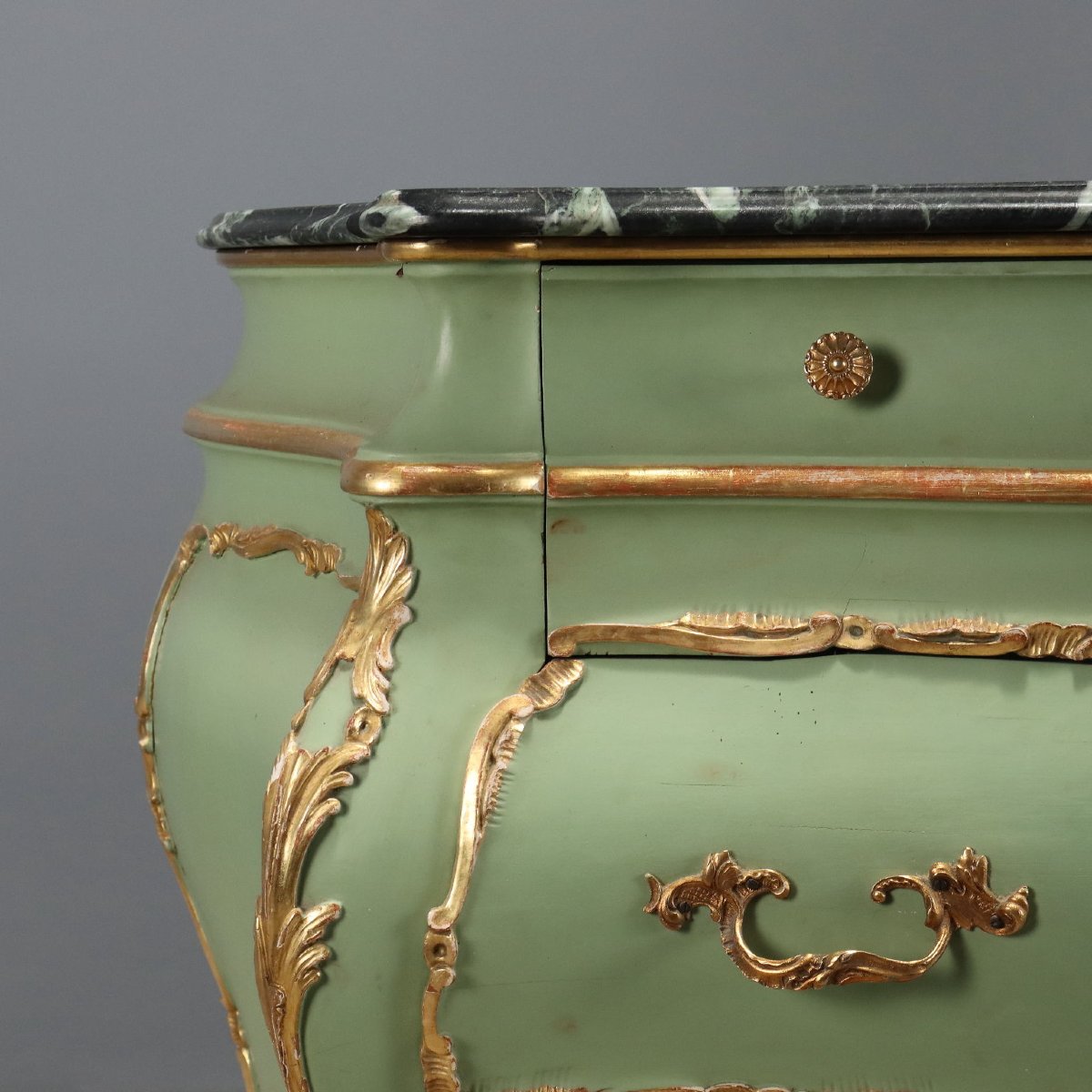 Early 20th-century Italian Baroque-style Chest Of Drawers, Lacquered And Gilded-photo-3
