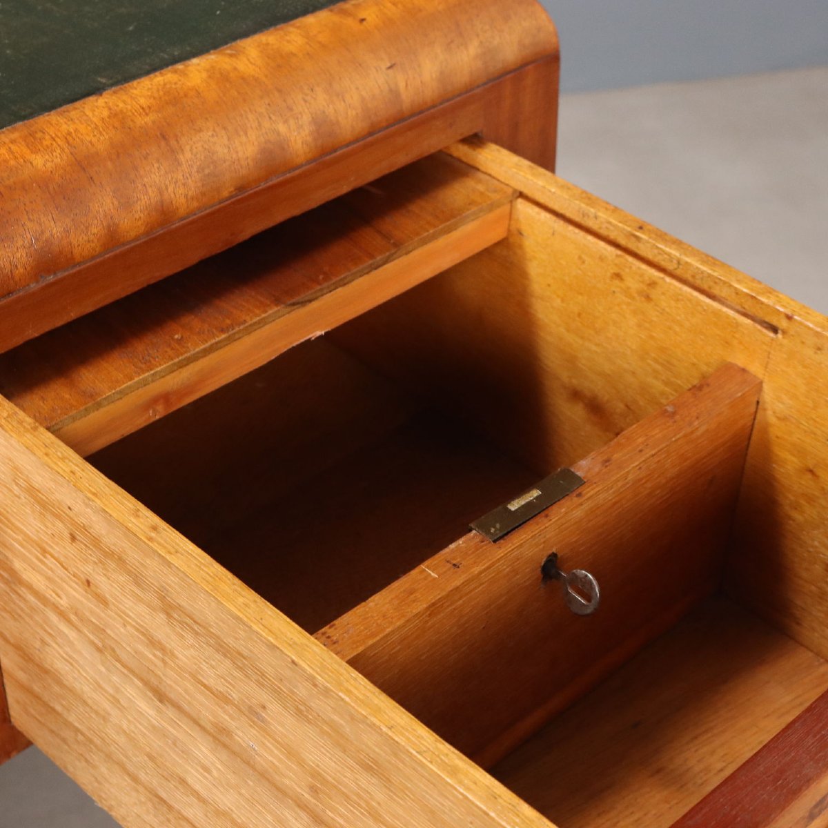 Mahogany Desk With Mahogany Burl Trim, Italy, First Half Of The 20th Century-photo-5