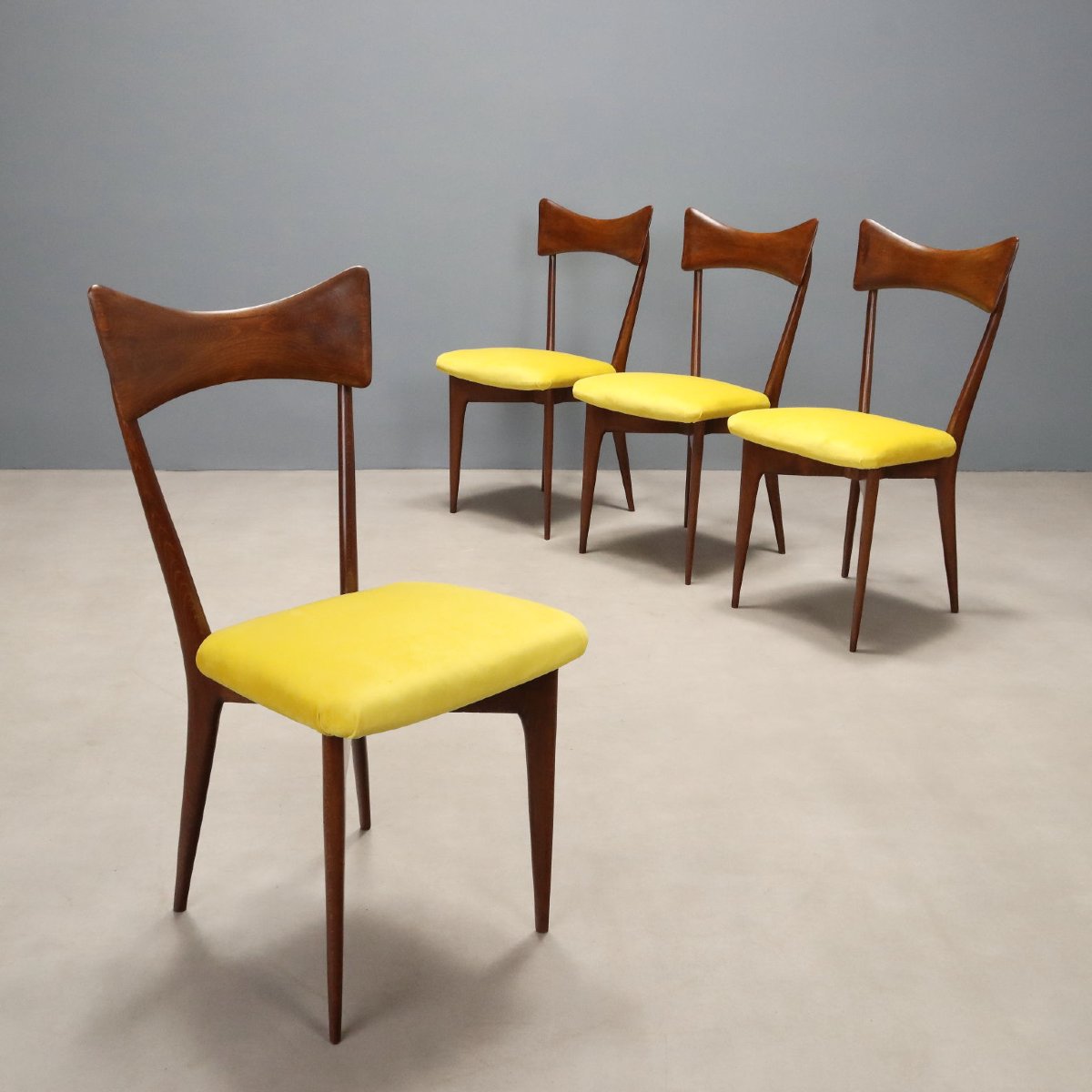 Chaises Vintage Hêtre Teinté Velours Design des Années 50-60