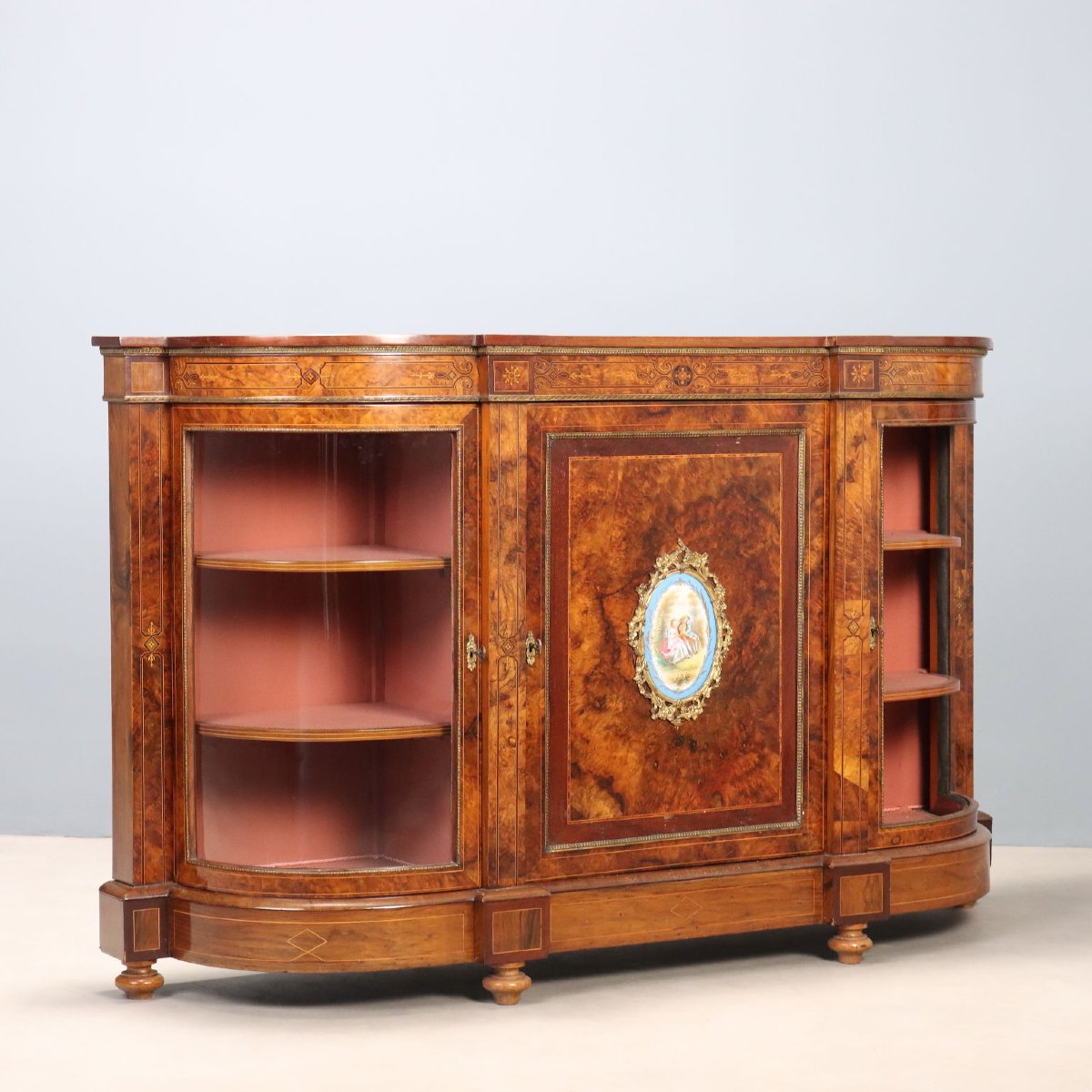 Buffet Ancien Plaqué en Bruyère France du XIXe Siècle