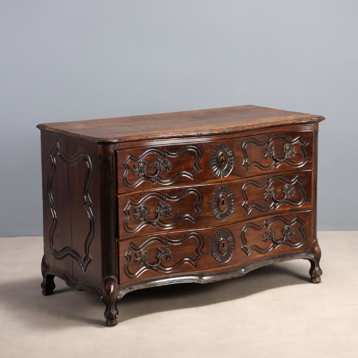 Commode Baroque Ancienne Noyer Gravé France XVIIIe Siècle