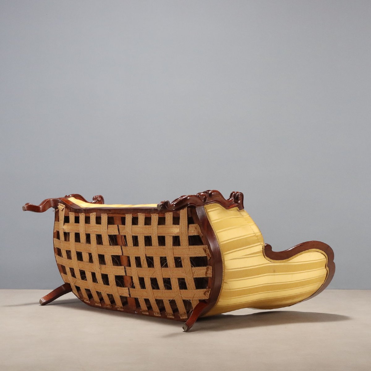 Mid-19th-century Italian Mahogany Conversation Sofa-photo-2