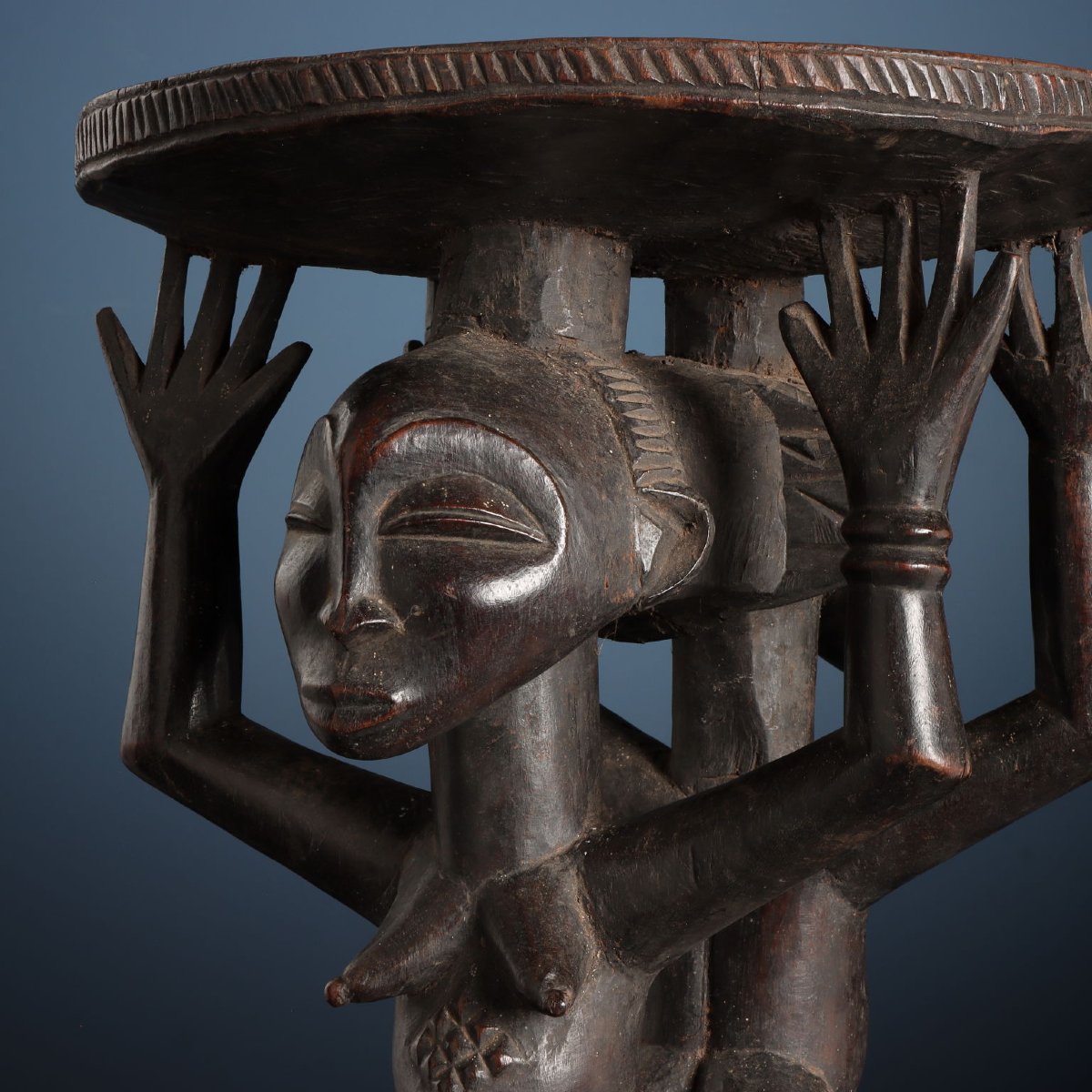 Siège de Chef avec Figures d'Ancêtres Bois Congo XXe Siècle République Démocratique du Congo-photo-2