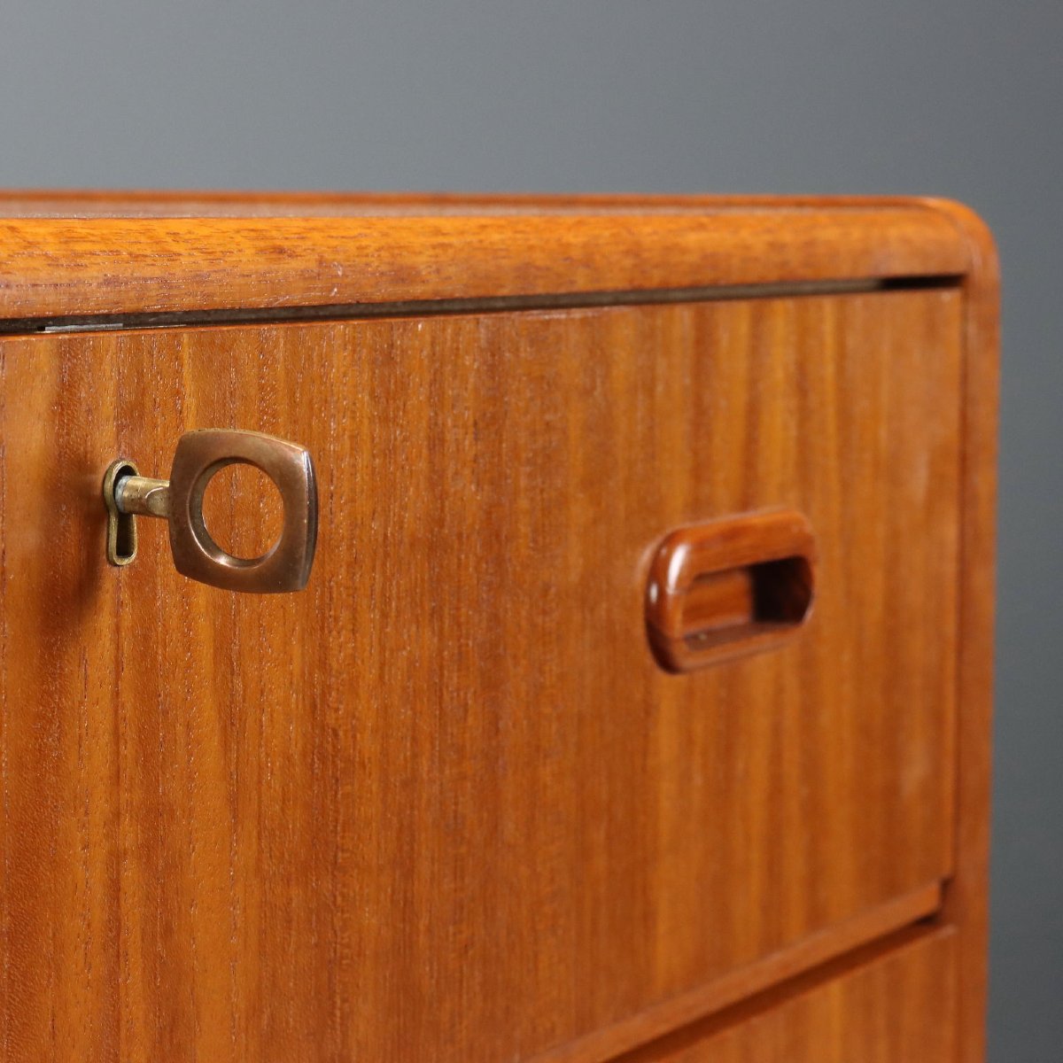 Commode Vintage Teak Trois Tiroirs Design Europe du Nord Années 1960-photo-1