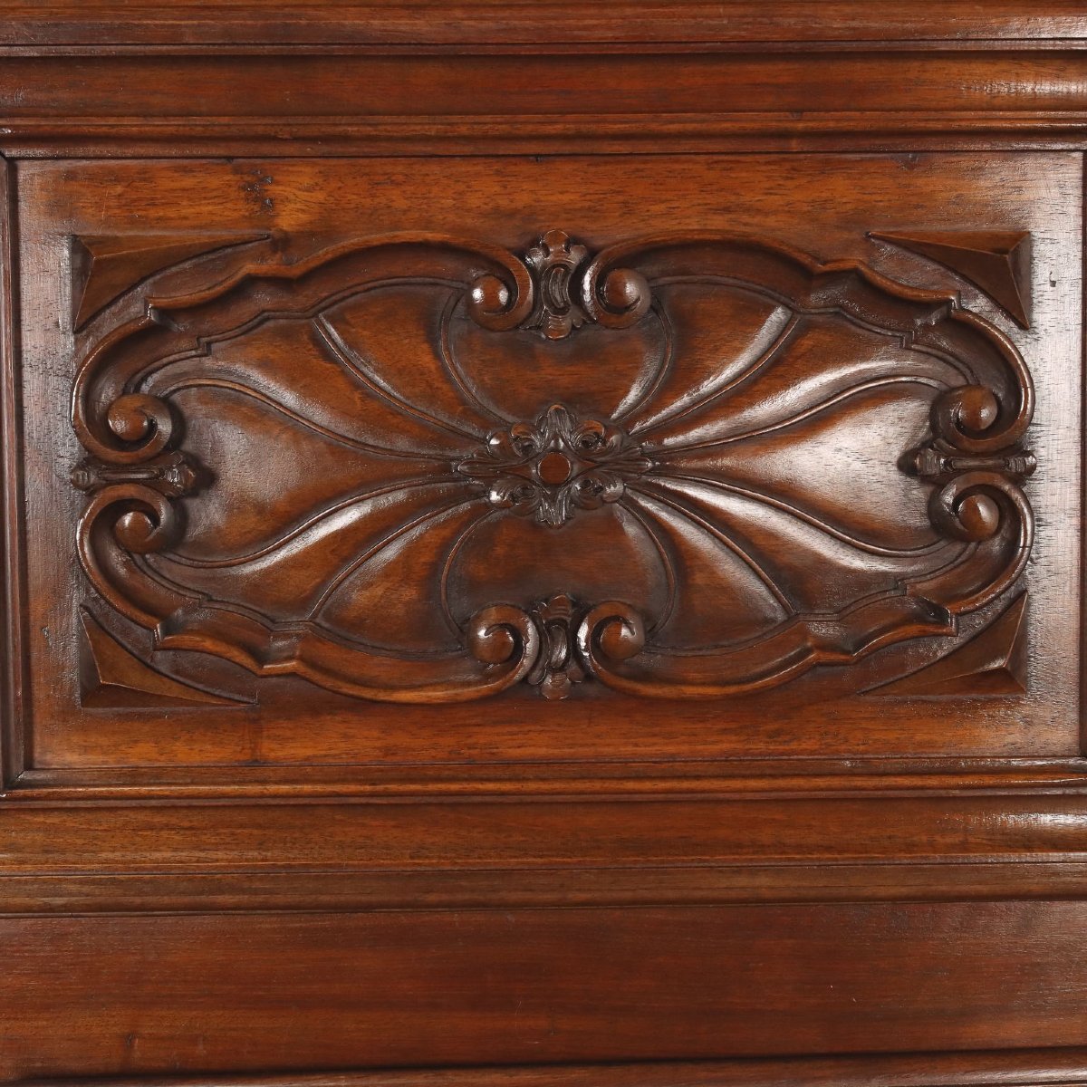 Walnut Sideboard - Piedmont, 20th Century Piedmont, 20th Century-photo-4