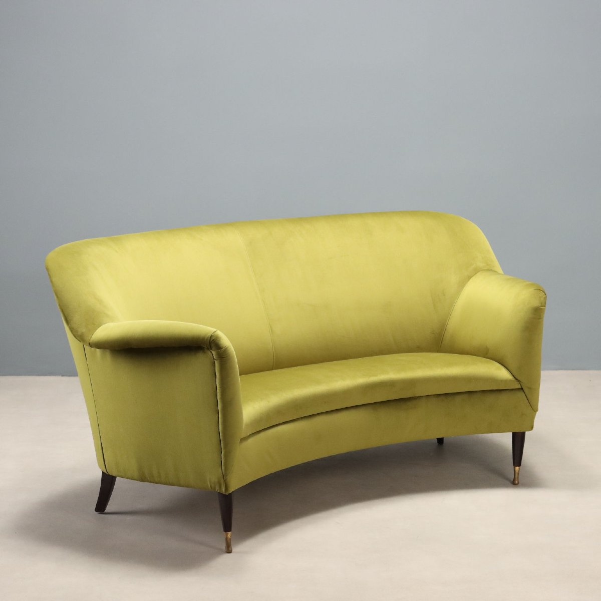 Vintage Bean-shaped Sofa Italy 1950s